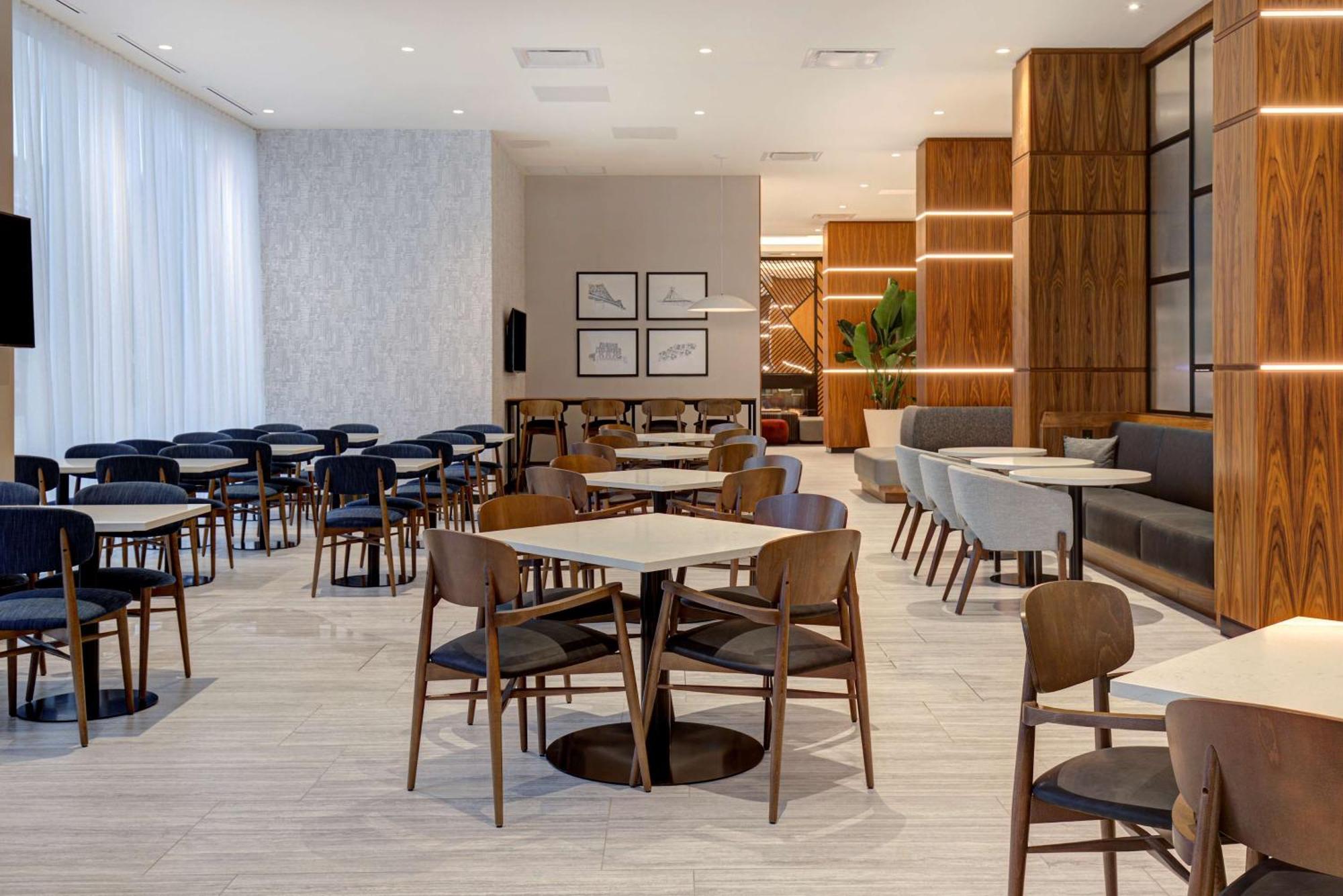 Homewood Suites By Hilton Montreal Downtown المظهر الخارجي الصورة