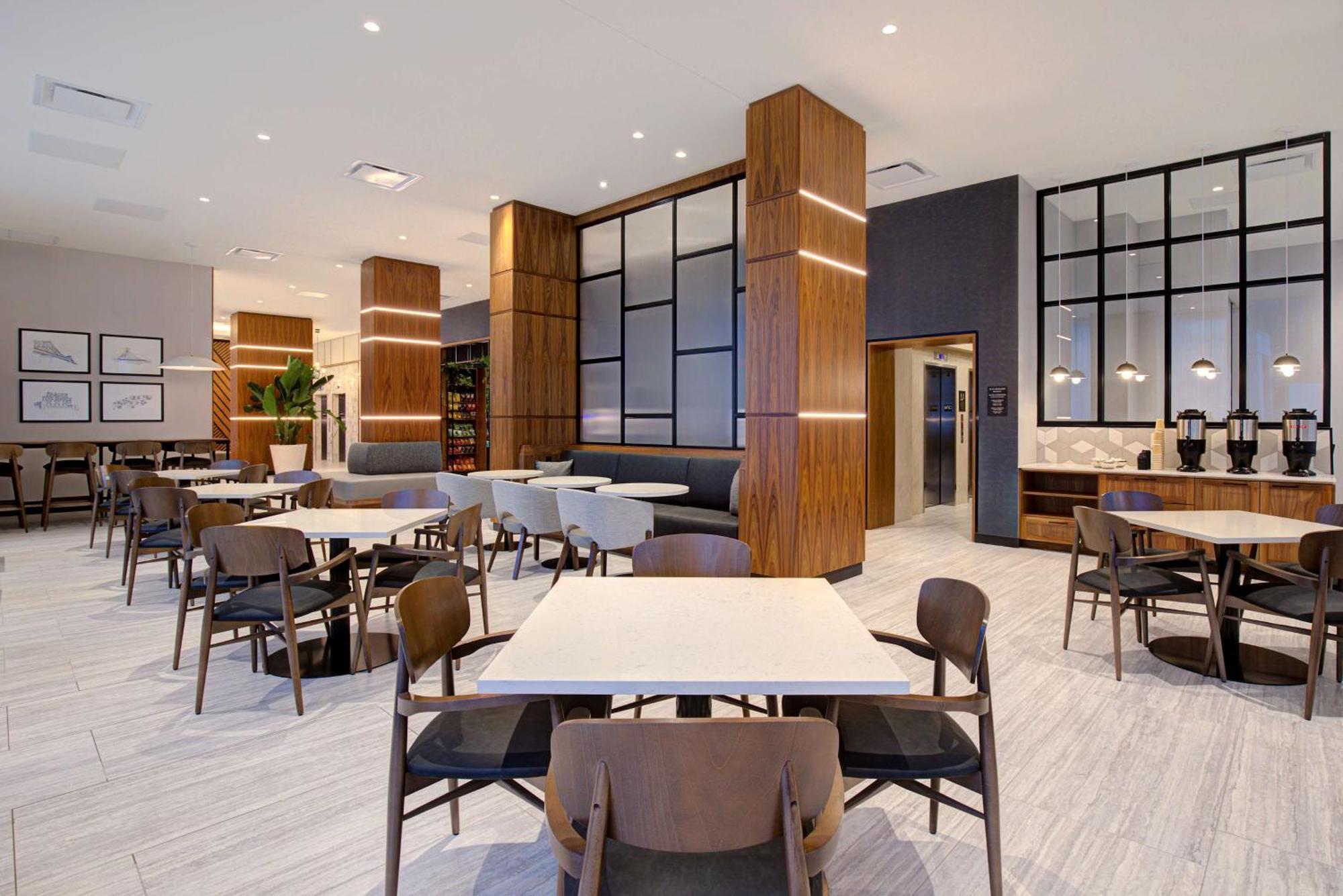 Homewood Suites By Hilton Montreal Downtown المظهر الخارجي الصورة
